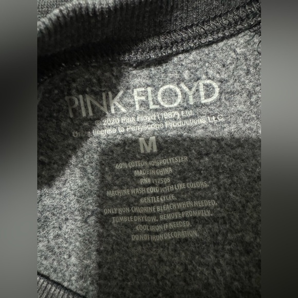 Pink‎ Floyd Women Gray Long Sleeves Crew Neck Graphic Print Cozy Sweater Size M - Picture 10 of 11